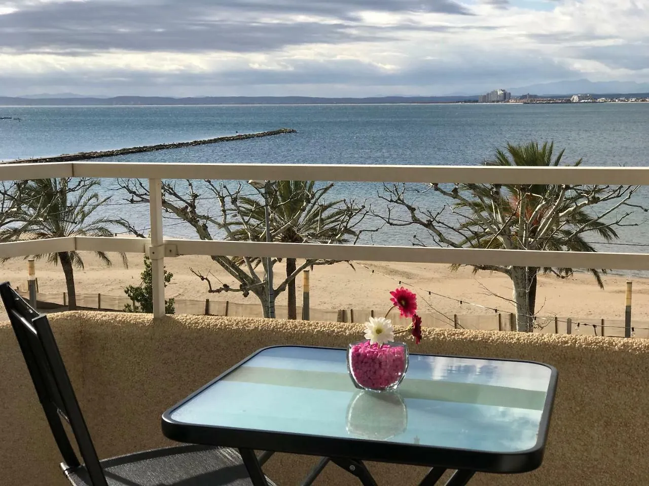 Rhode 2A Apartment Roses Spain